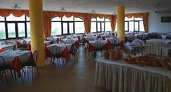 אתר נופש Torre Guaceto 4*