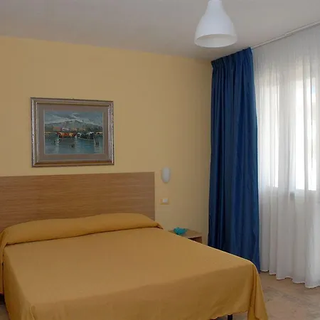 אתר נופש Torre Guaceto קרוביניו